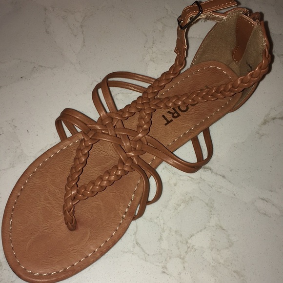 NWT Modcloth Charming Crossroads Braided Sandal - Picture 12 of 15